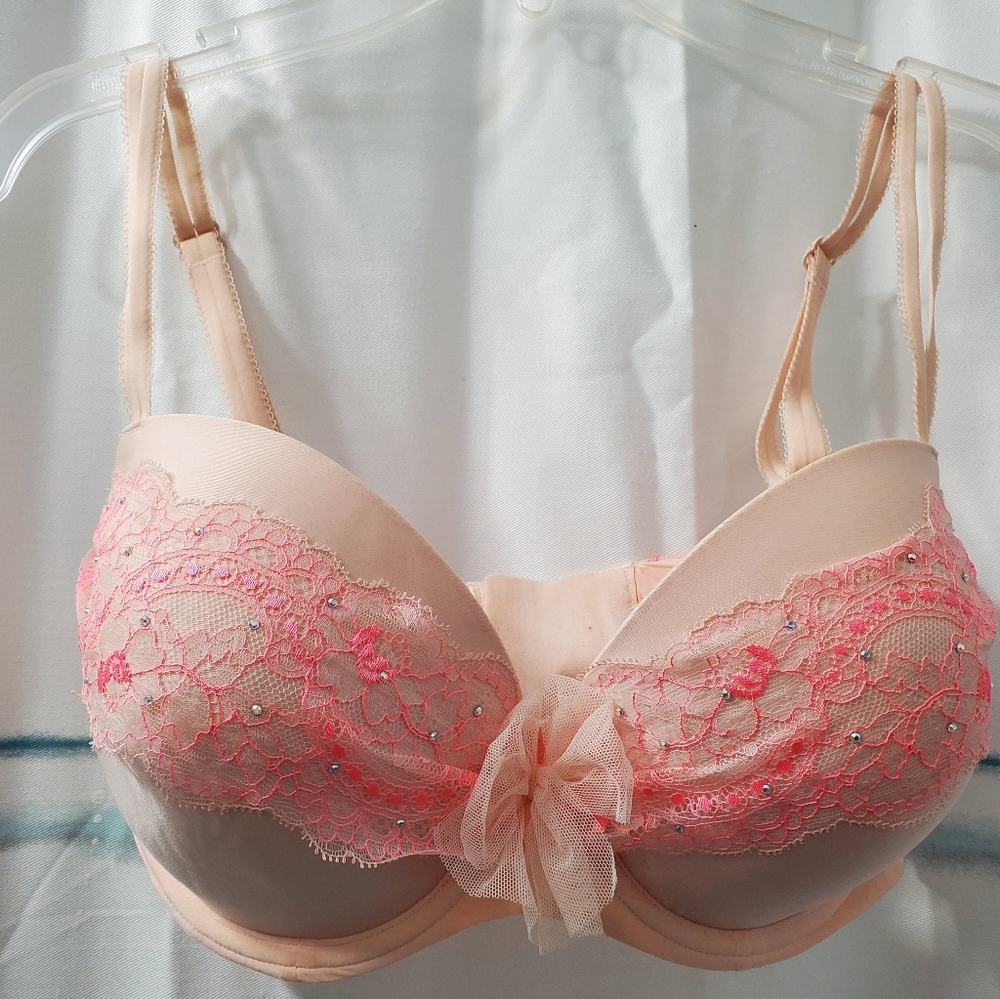 Victoria's Secrets 36DD Tan & Coral Lace